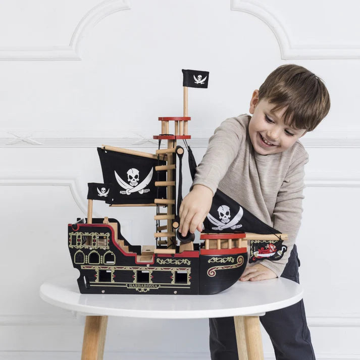 Barbarossa Pirate Ship & Characters